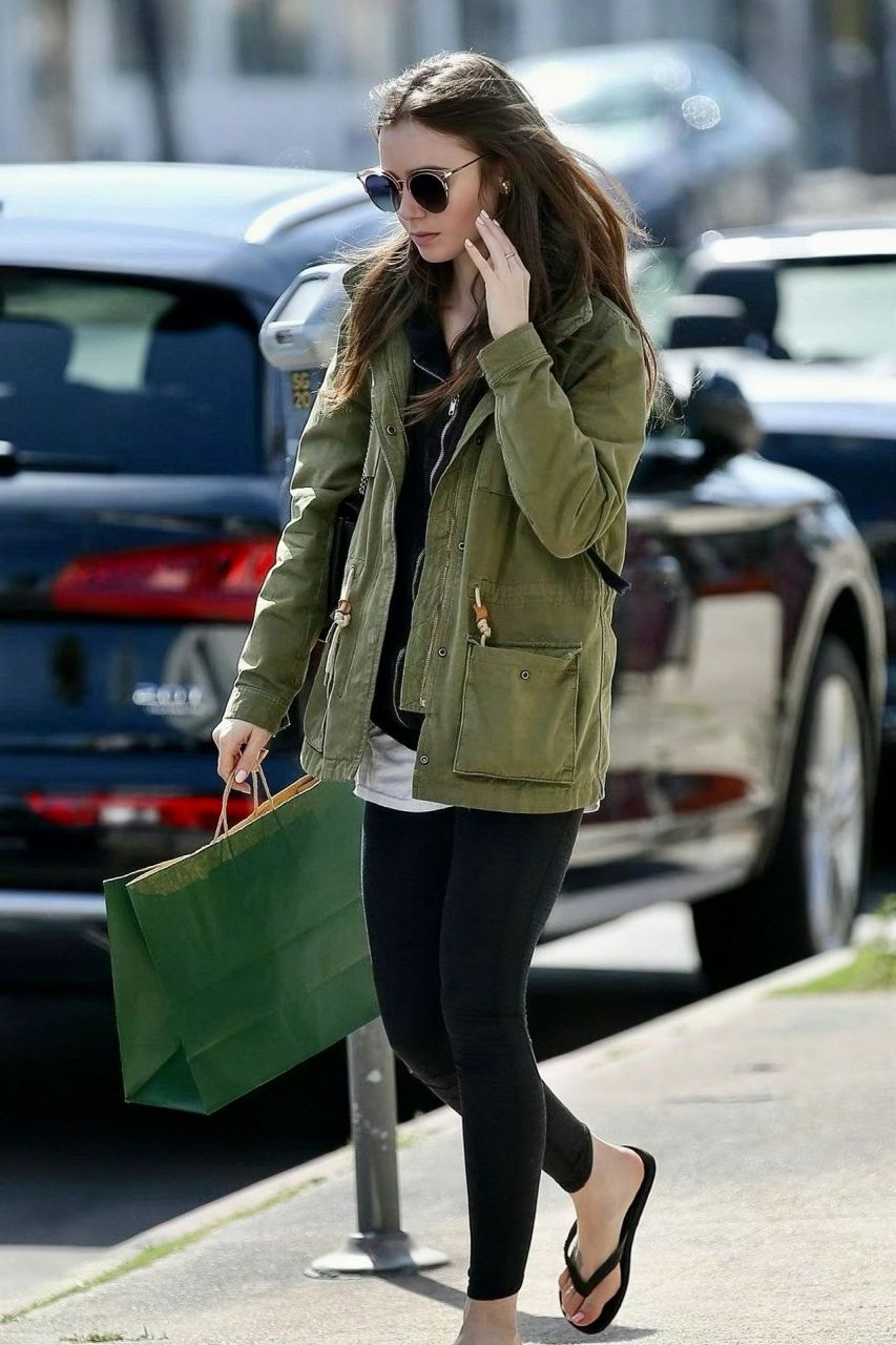 明星街拍|lily collins|||#欧美[话题]# #好莱坞[话题]# #女明星[话题