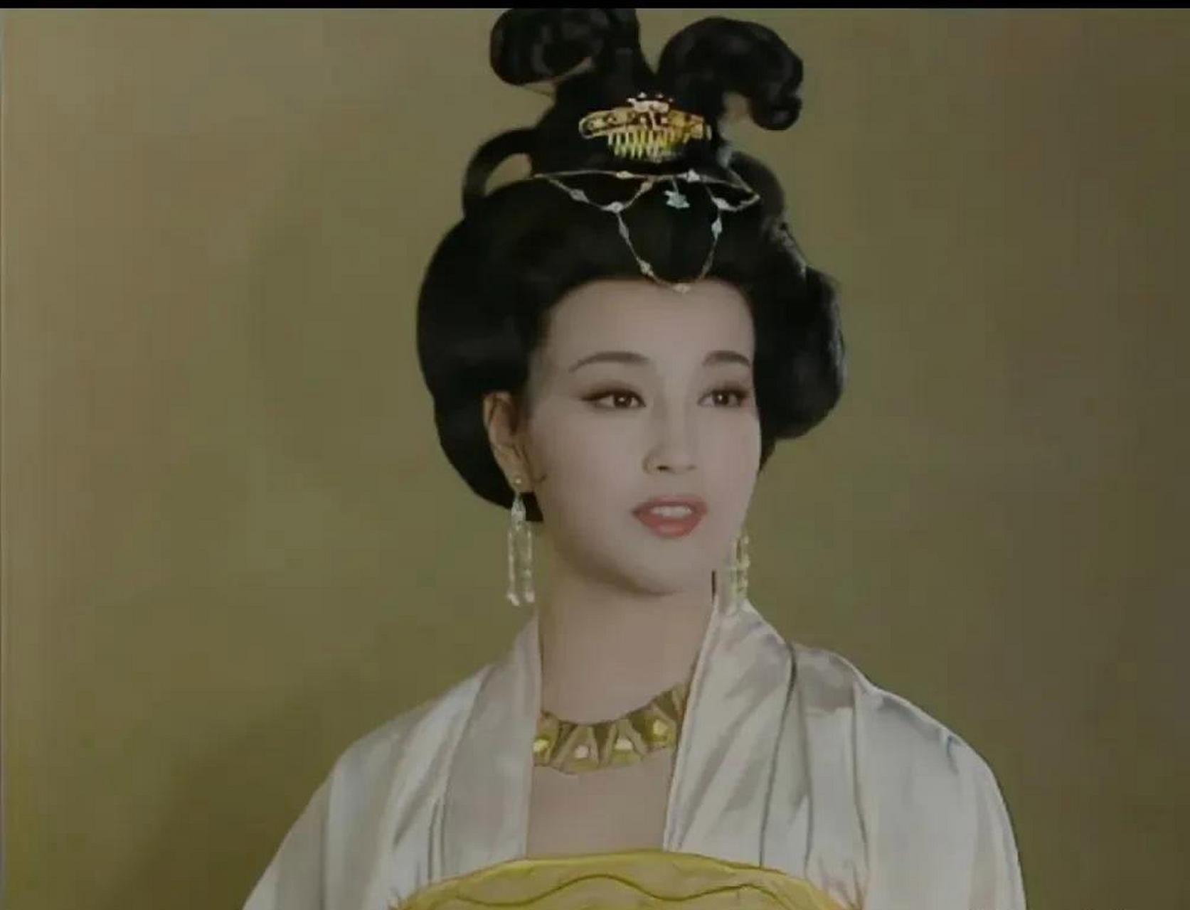 刘晓庆年轻时候的颜值,你觉得怎么样?