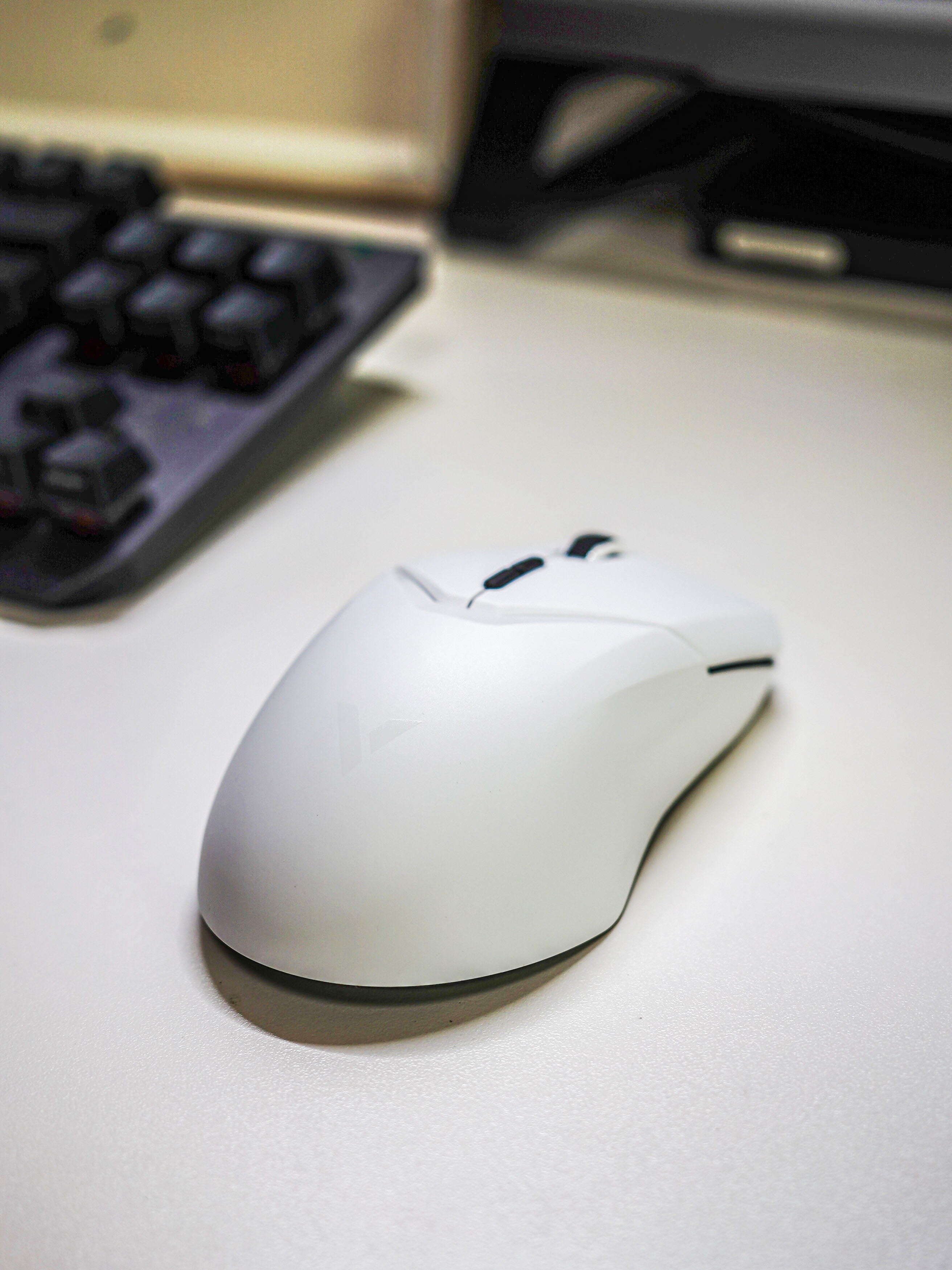 可拓展4k回报率+无线充电丨雷柏vt9pro鼠标 课代表圈重点 模组化设计