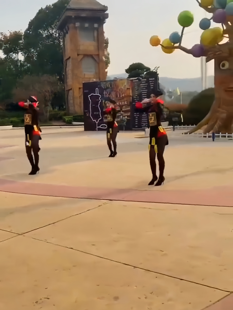 跳一段僵尸舞,供大家欣赏.