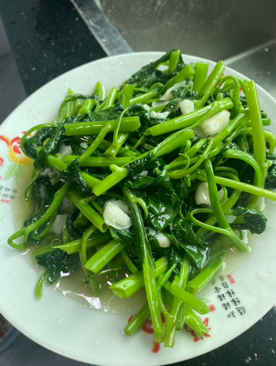 湖北叫竹叶菜,你那叫什么?菜梗炒辣椒配白粥,贼好吃,夏天的记忆.