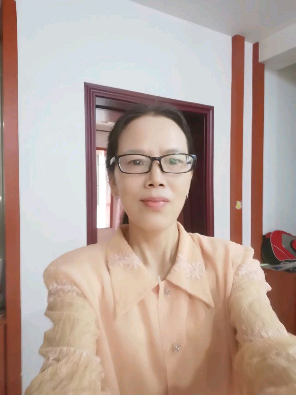 五金店7月2号的营业额是491元,昨天7月1号的营业额是165元,一个字亏