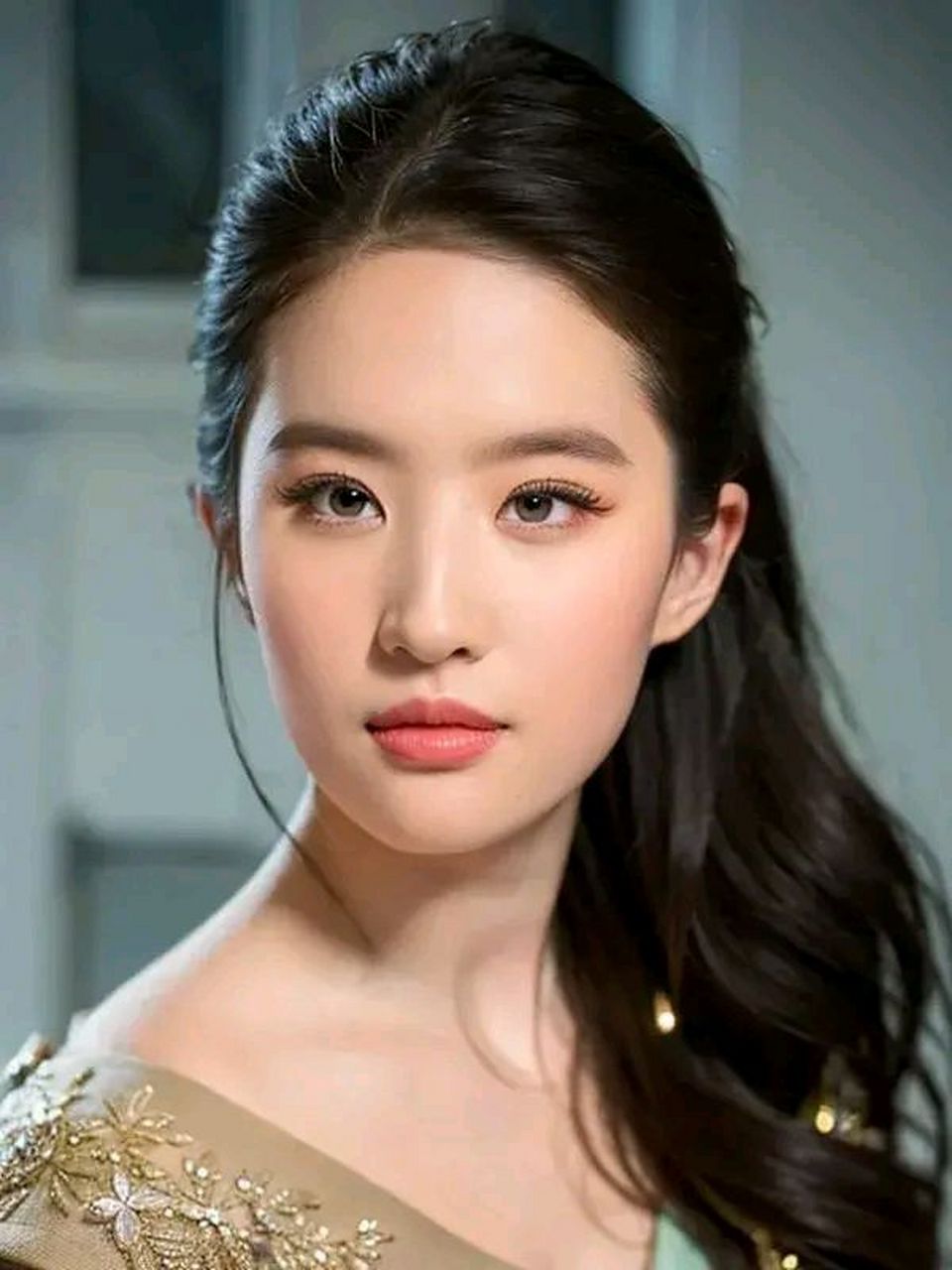 ai作图下的刘亦菲,哪里变了?