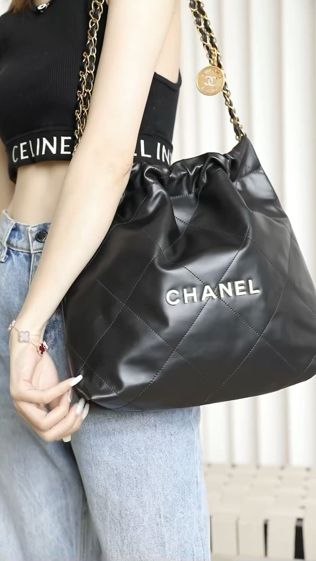 chanel 22 bag购物袋,限量版的黑色白字垃圾袋,小号