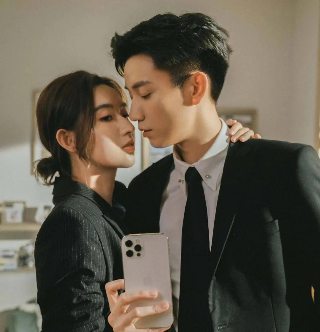 王玉雯和王子奇合作的小甜网剧正在播出,宣传资源不多,但网络上话题