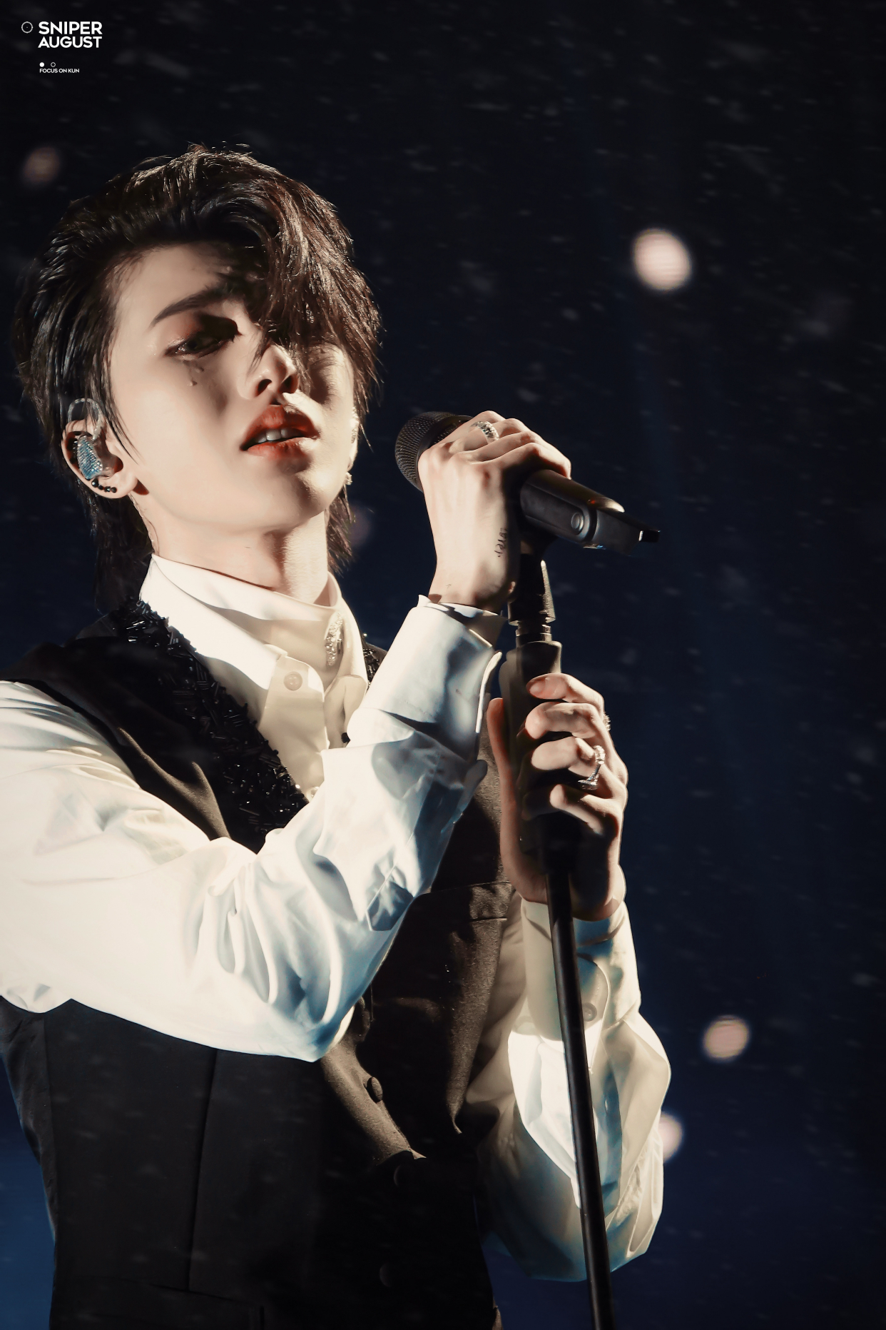 蔡徐坤的真实舞台竟然是这样的?