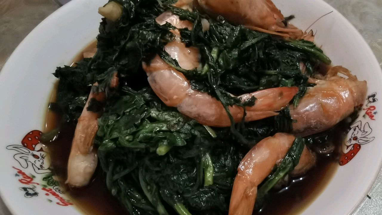 家常茼蒿炒虾,营养又美味,吃完还想吃
