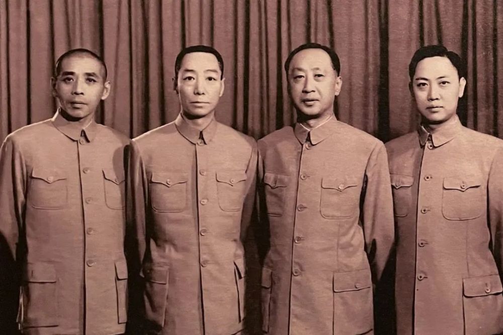 无论是戏曲演员还是曲艺演员,只有能离开体制内挑班单干才是本事