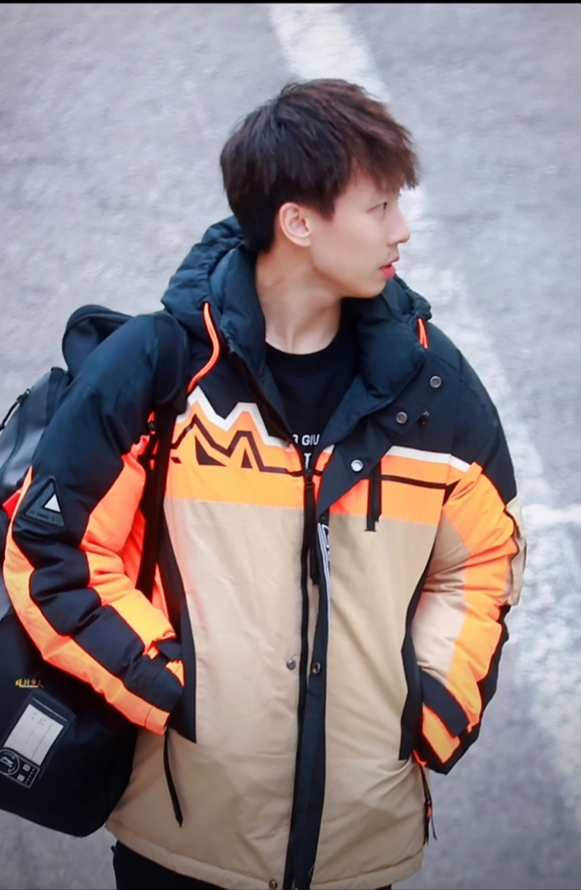 帅气的远哥登场了