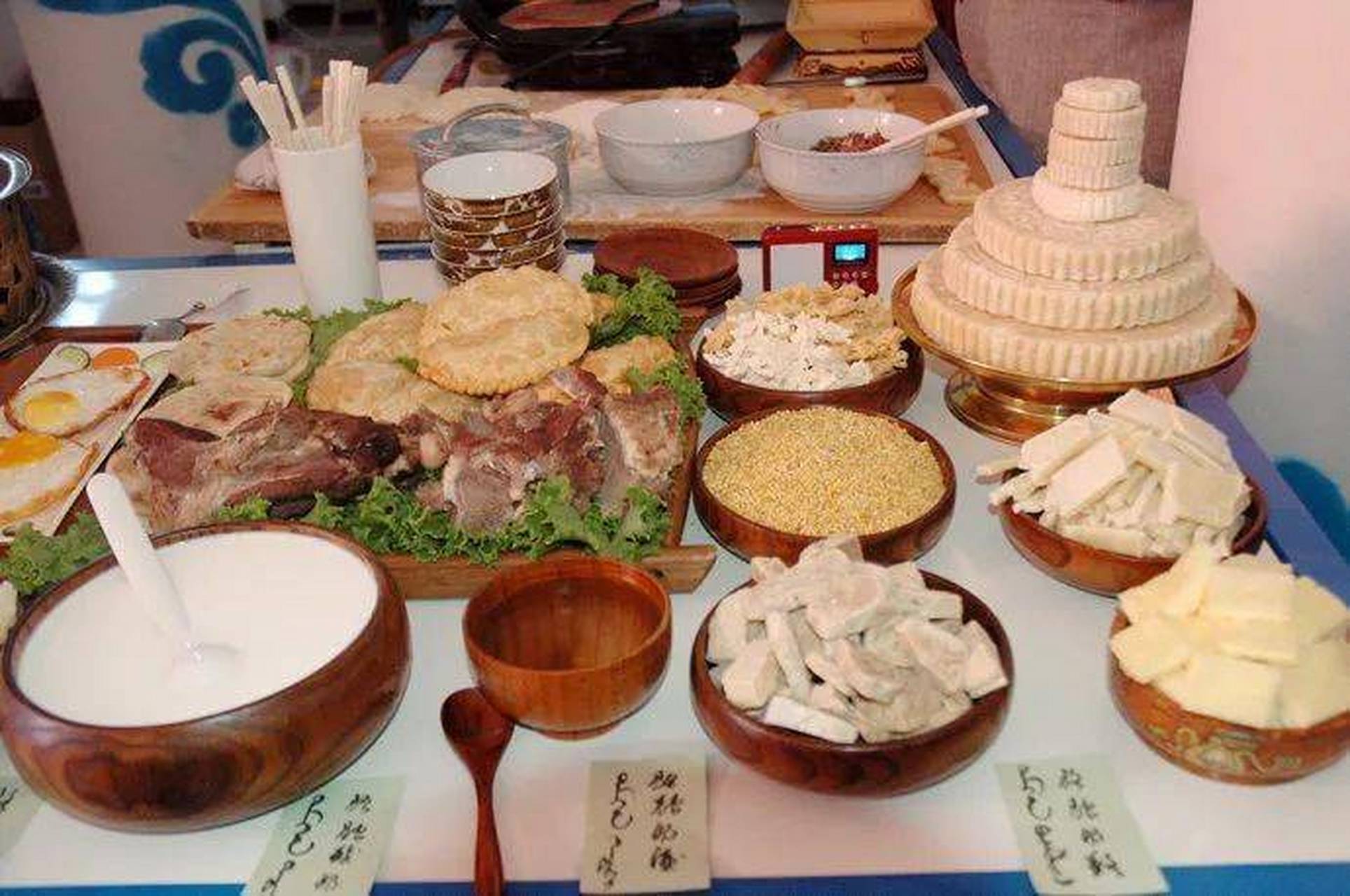 蒙古族特色饮食图片