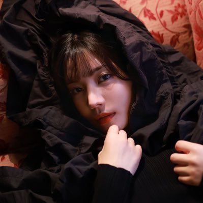 "枫可怜:性感诱惑下的可爱女孩"