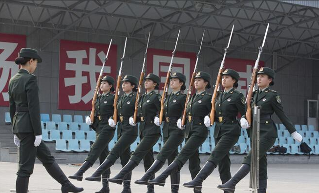 女兵仪仗队身高图片