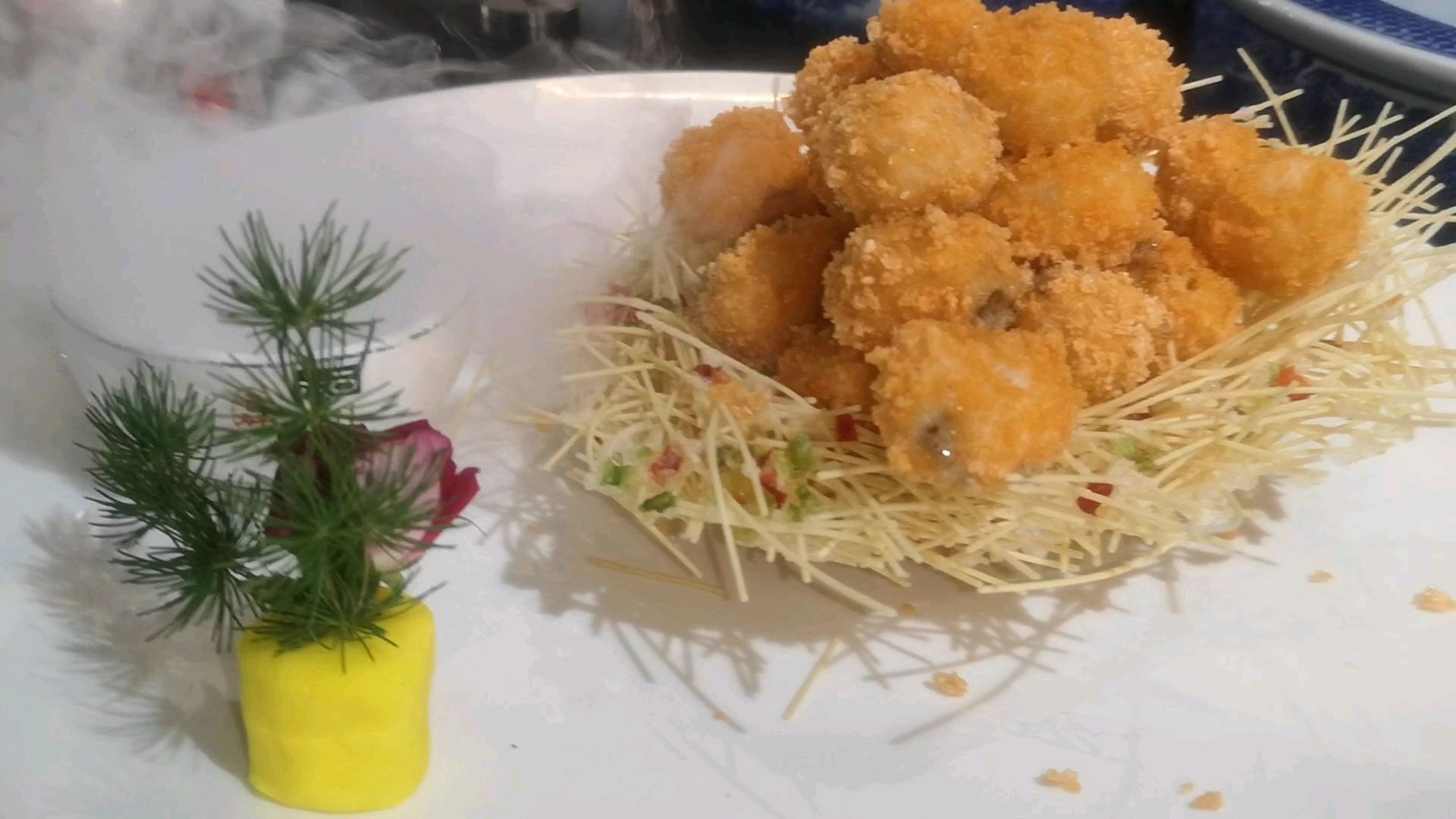 酒店大厨用汤圆做的美味造型菜,有巢有蛋