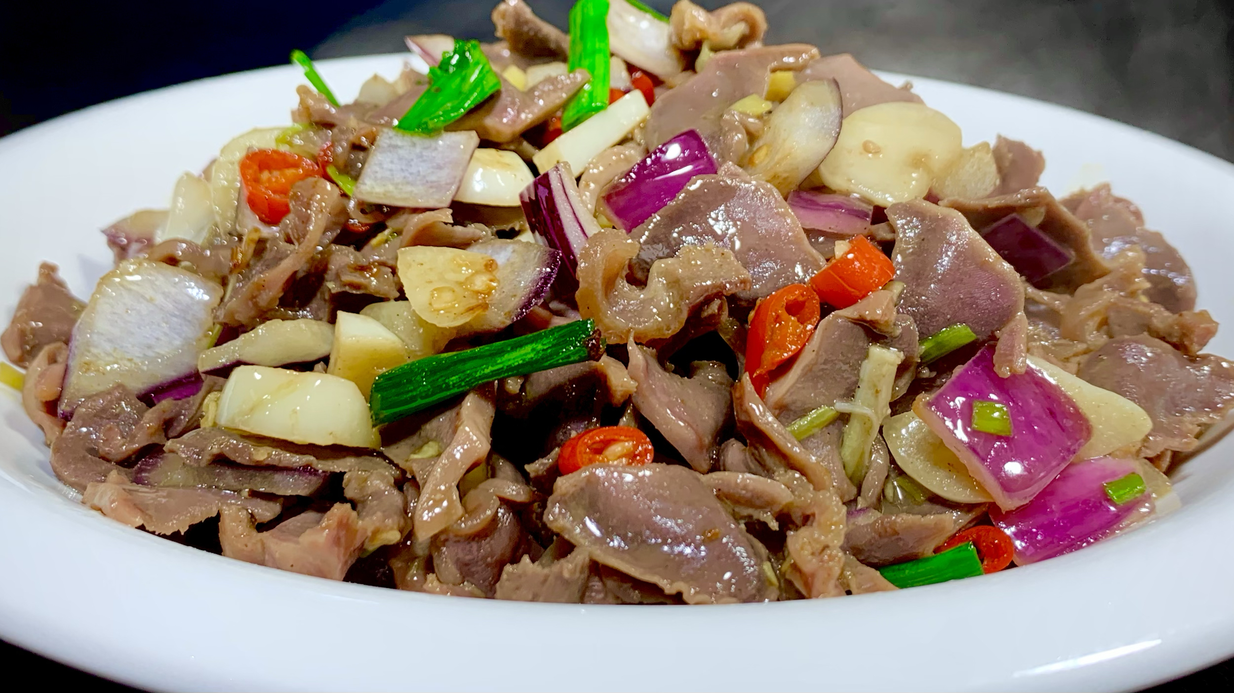 爆炒鸭胗这个做法真过瘾,香辣开胃,肉质鲜美无腥味,下酒又下饭