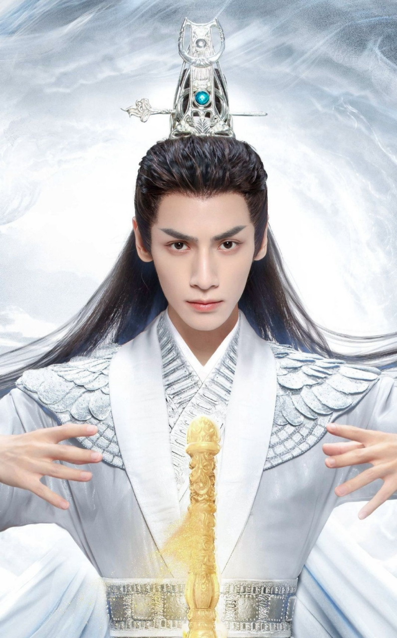 相信有很多喜欢古装,有古装情怀的人,都会喜欢罗云熙的古装扮相