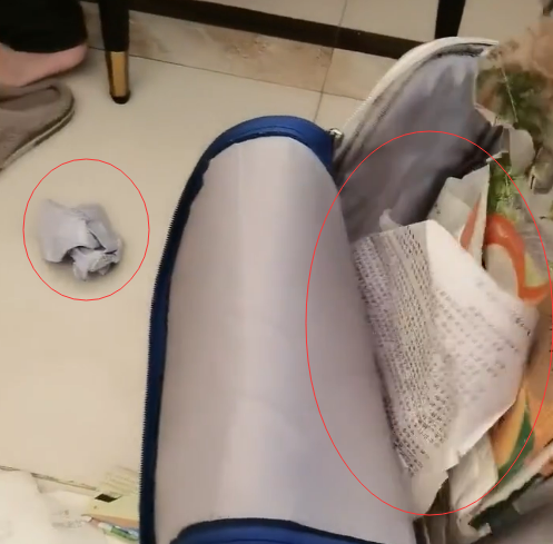 孩子妈看了一眼脏乱的书包:你要是考上清华北大,我就裸奔一圈!
