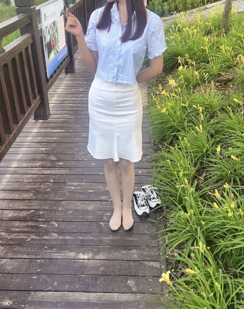 白裙肉丝#丝袜# #高跟鞋# #日常穿搭