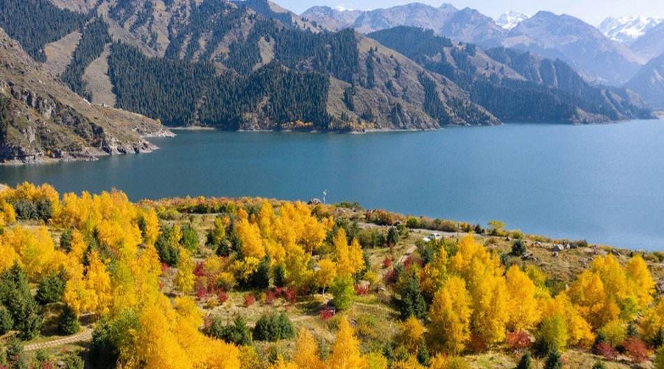 新疆天山天池风景名胜区,风景让人陶醉,想要长久留在这里