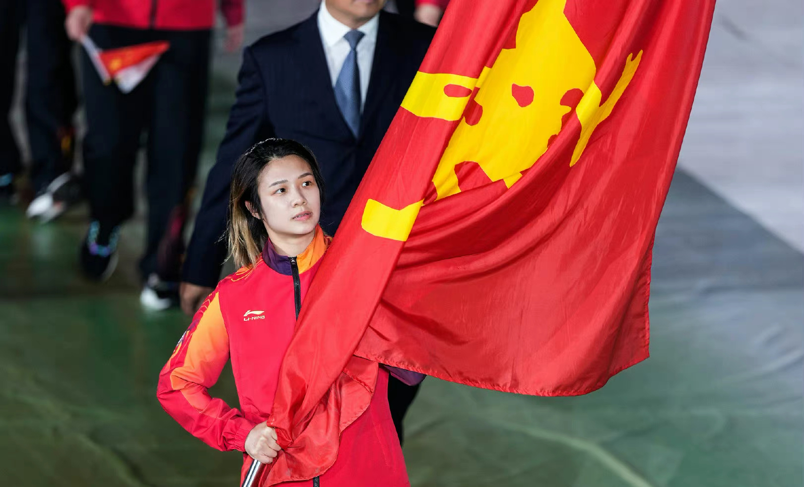 杨倩点燃主火炬!陕西全运会开幕:全红婵亮相,马龙苏炳添传火炬