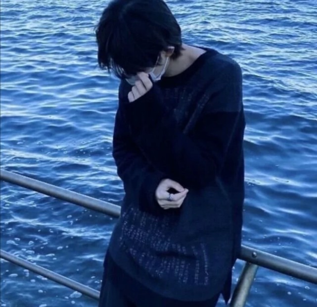 微丧感小众男头