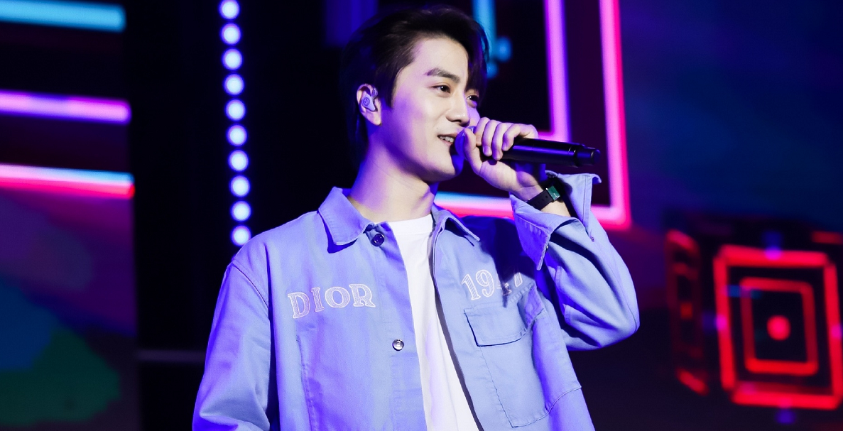 07届快男陆虎公开恋情,女方系小提琴演奏家!