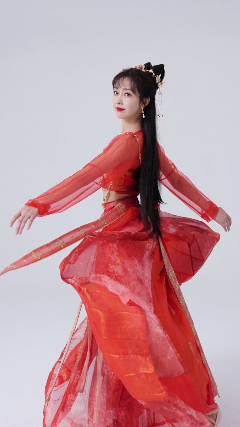宣璐一袭红衣古装跳舞也太美了!姐姐把古装焊在身上吧-度小视