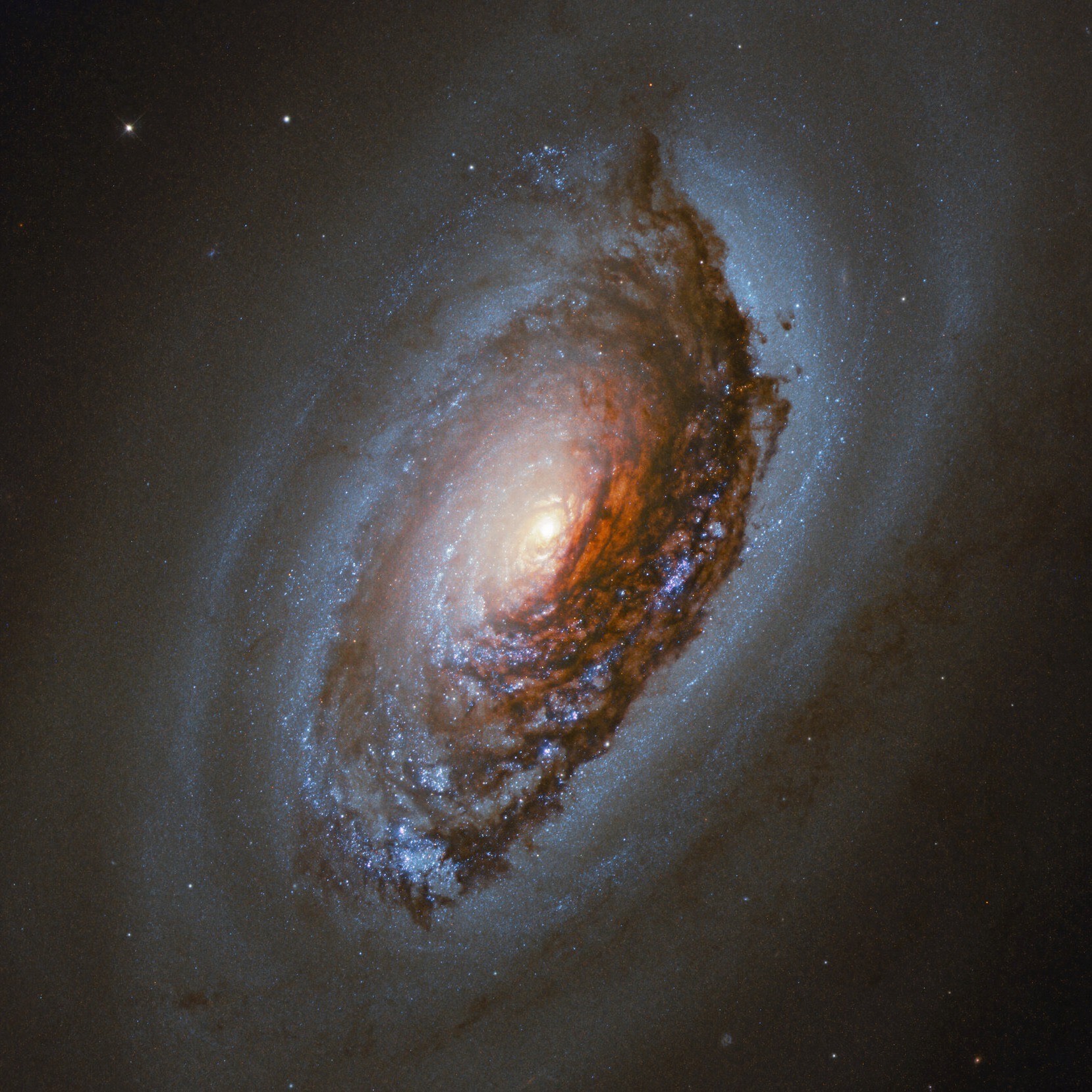 黑眼星系(ngc 4826)
