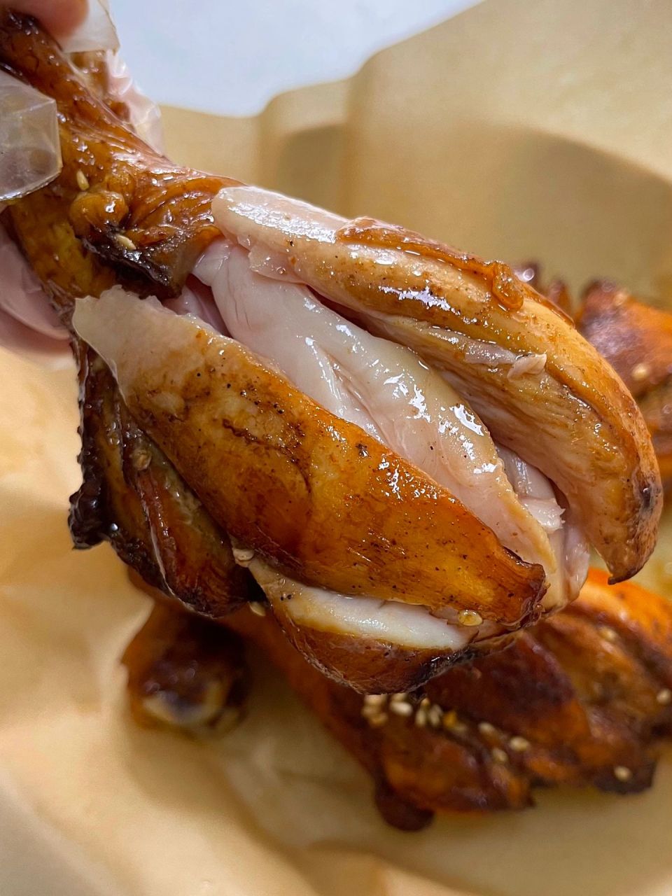 空气炸锅烤鸡腿真的香到迷糊!  外焦里嫩一口下去滋滋冒汁儿~无油!