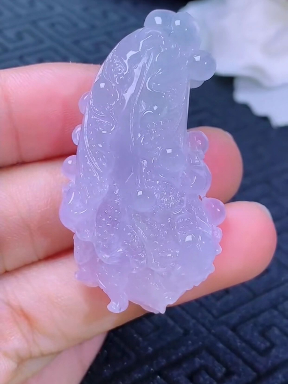 翡翠# 冰紫,百财来聚翡翠挂件,清新脱俗