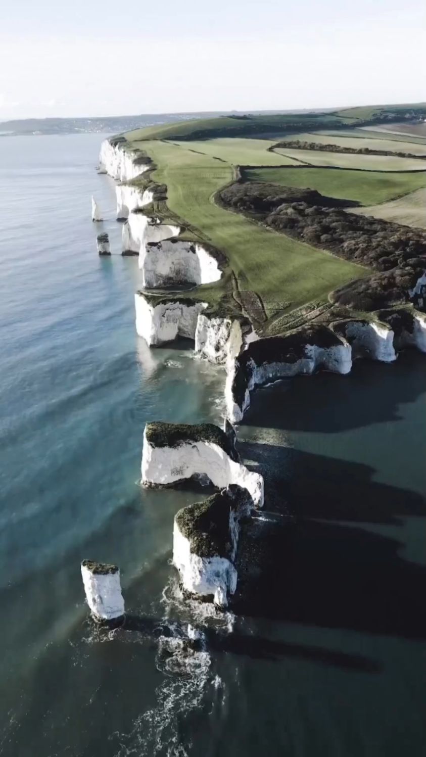 被国家地理评为英国最美悬崖的多佛白崖堪称大自然杰作