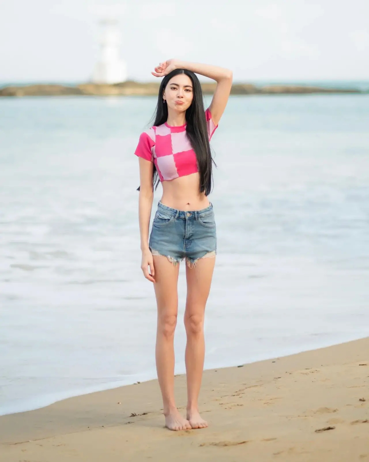 神仙颜值的泰国女星黛薇卡·霍内