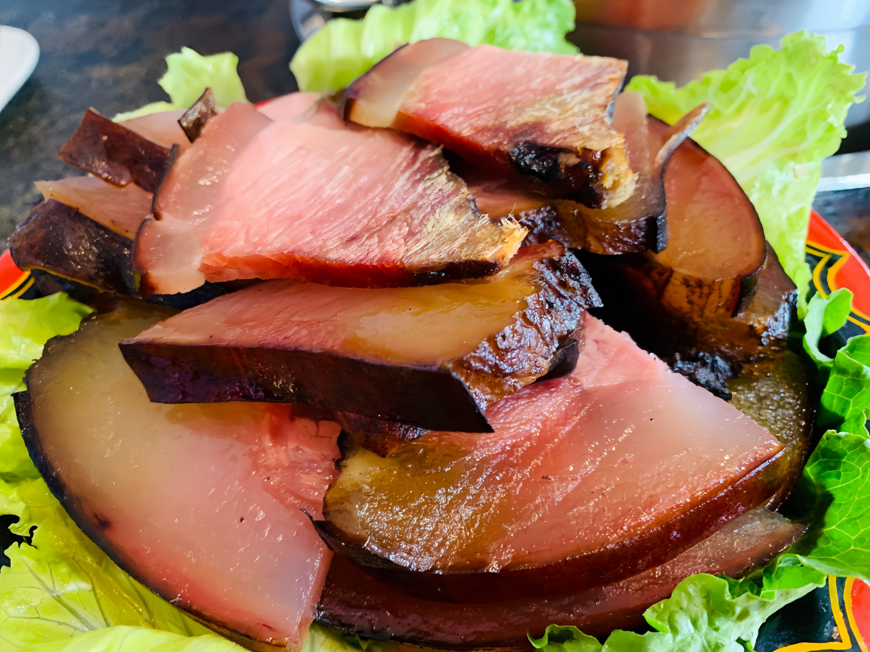而在高山族的饮食文化中,有一道美食佳肴备受推崇——高山酥肉.