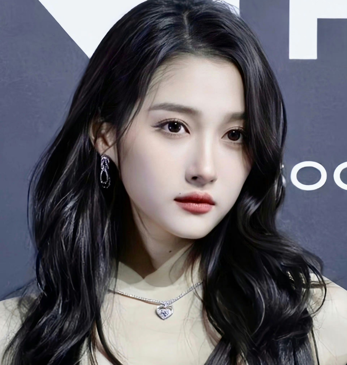 关晓彤p图好看,还是不p?