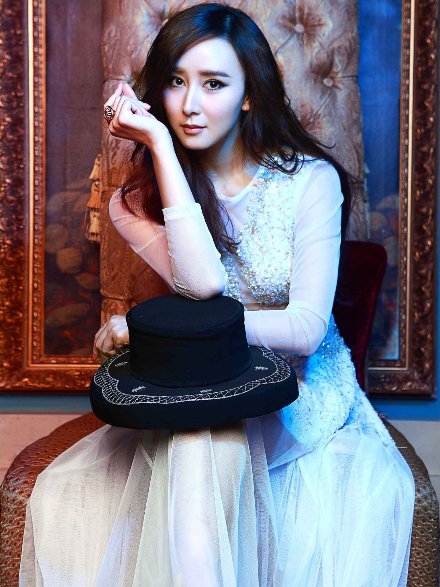 亿万富豪花费3000万办婚礼,婚后为其割扁桃体,她是如何做到?