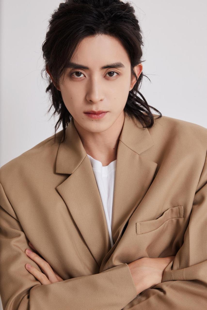 敖瑞鹏壁纸写真[小红花][鲜花]