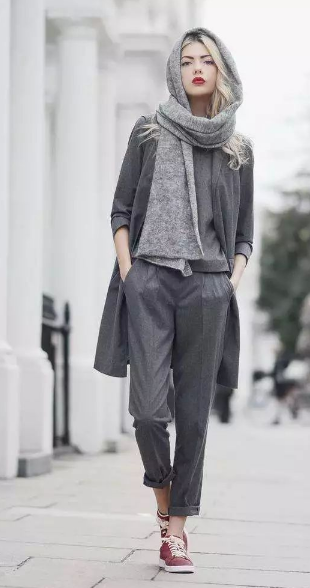 灰色配绿色好看吗?