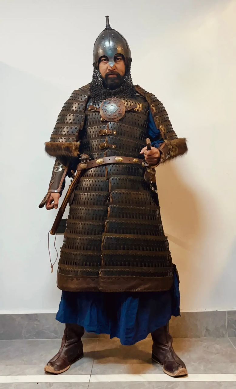 今天我们来看下蒙古军队的皮条甲和罗圈甲