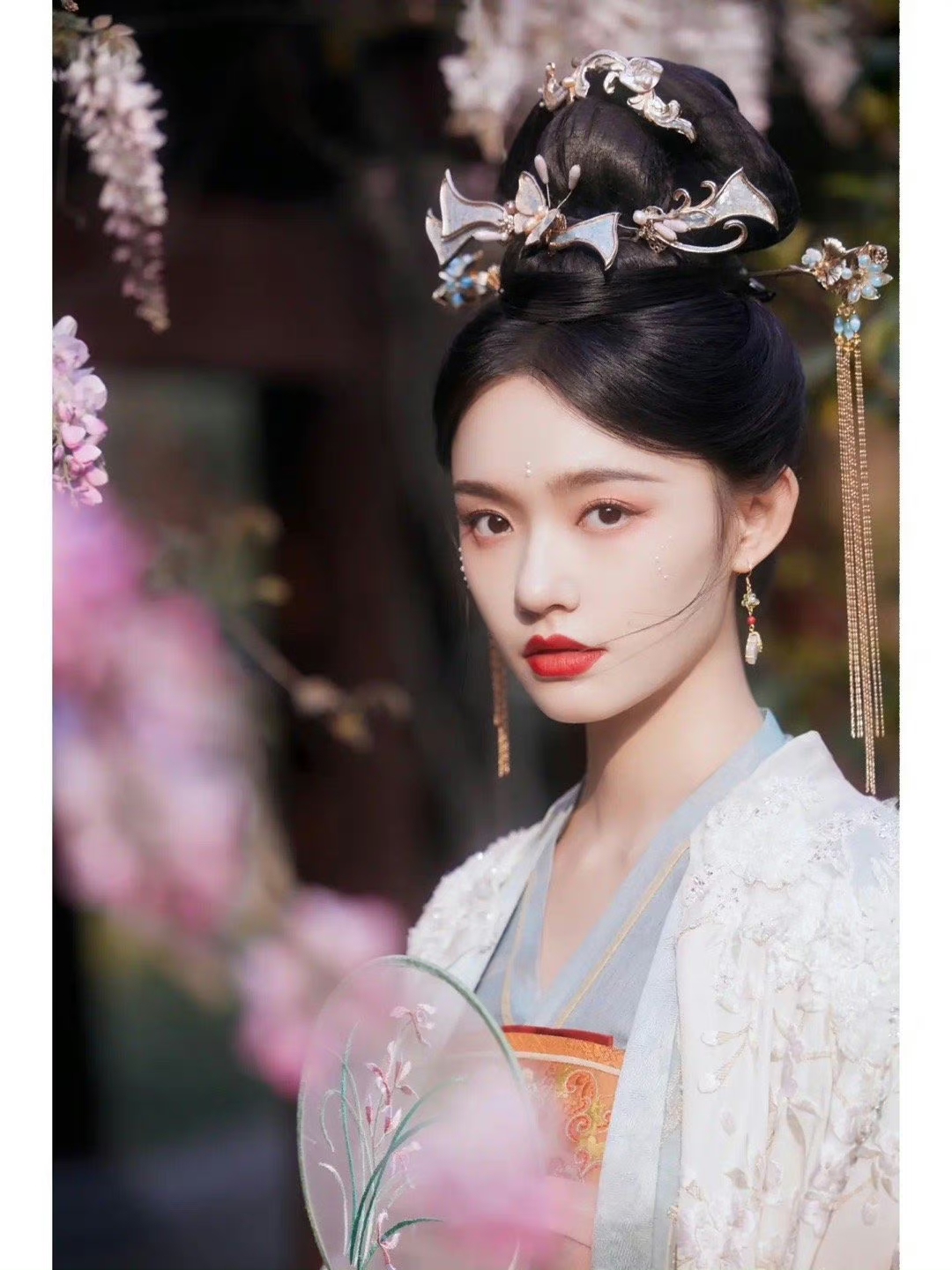 林允的古装写真,梦回梦华录了!