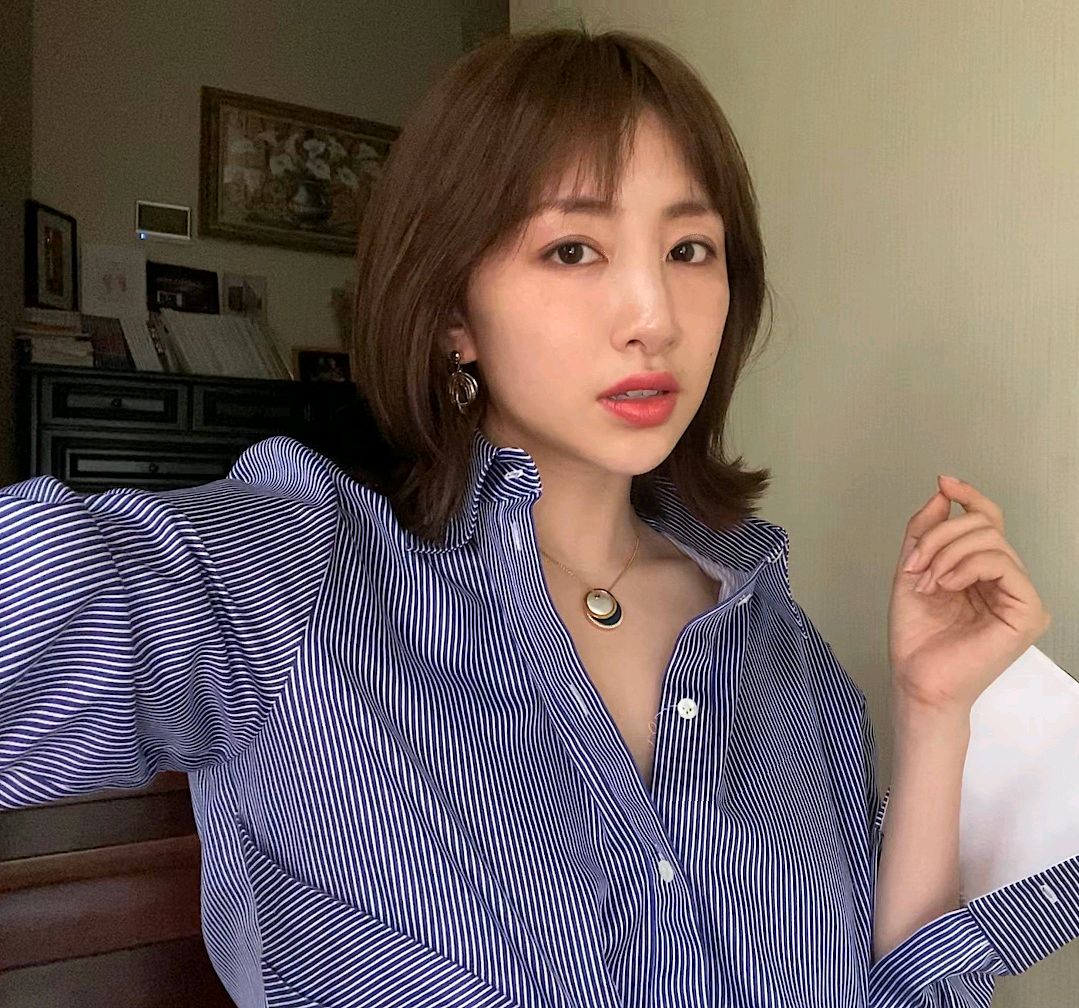 周捷生活自拍图集