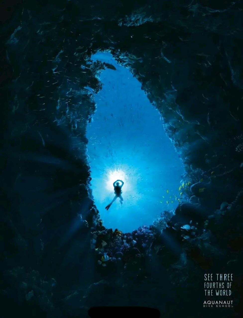 斯里兰卡面积65610平方公里,人口2192万.