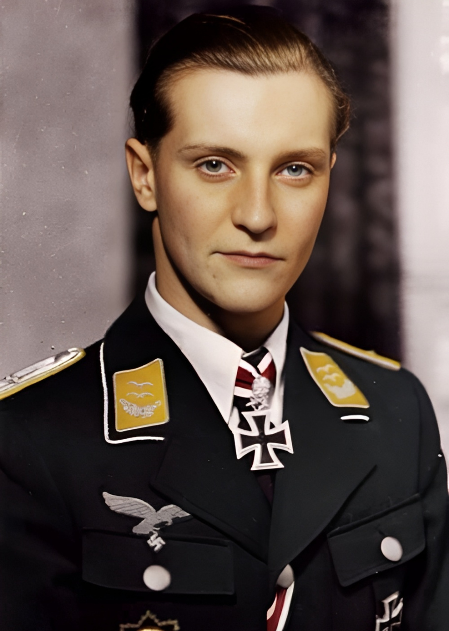 二战帅气德国年轻军官图片