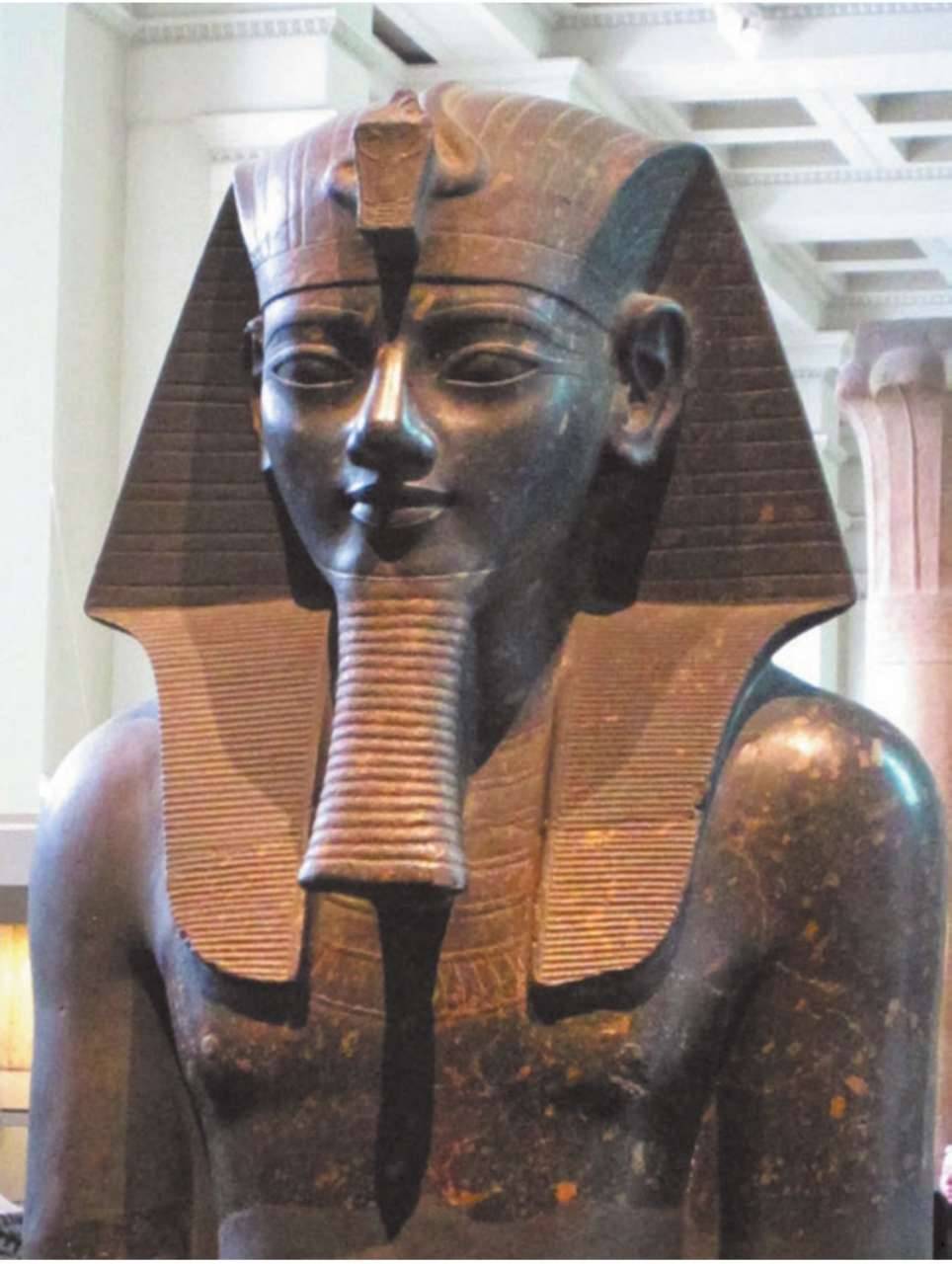 法老的雕像为什么长得那么像?