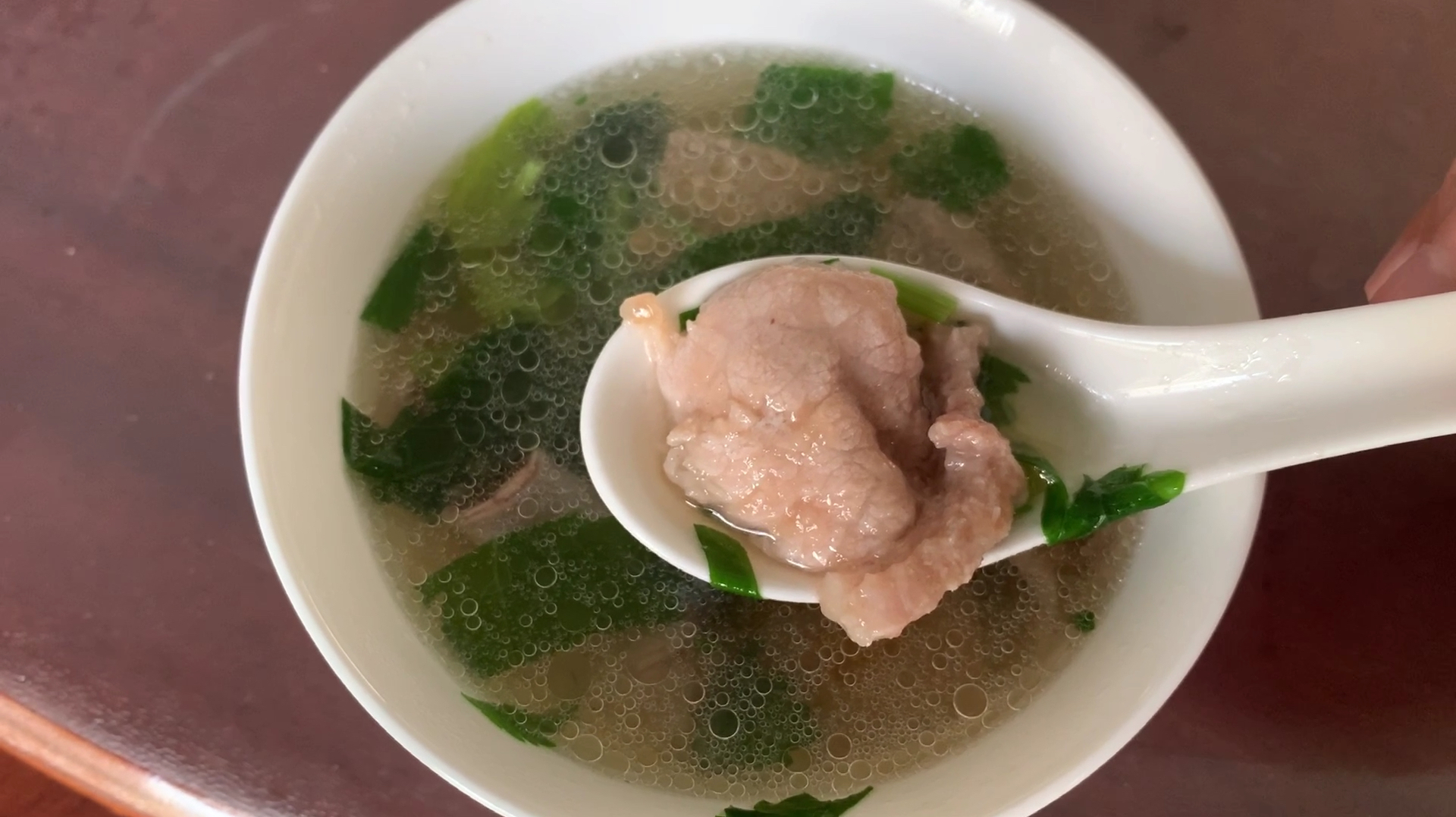 家常芹菜猪杂汤!