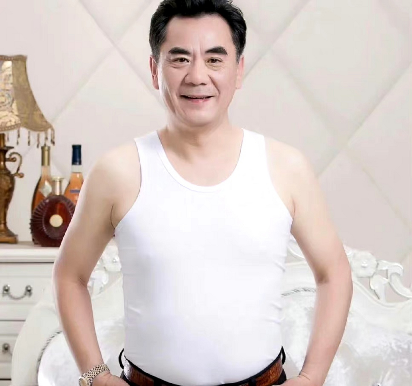 发现女生衣服太贵了,买几件老头背心穿穿