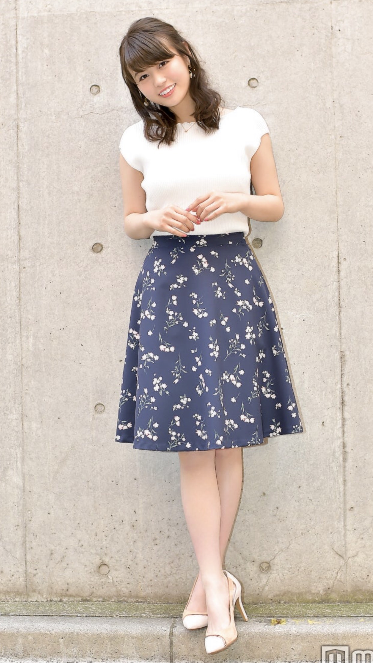 新垣结衣旗下艺人井口绫子,治愈系笑容尤胜火爆身材