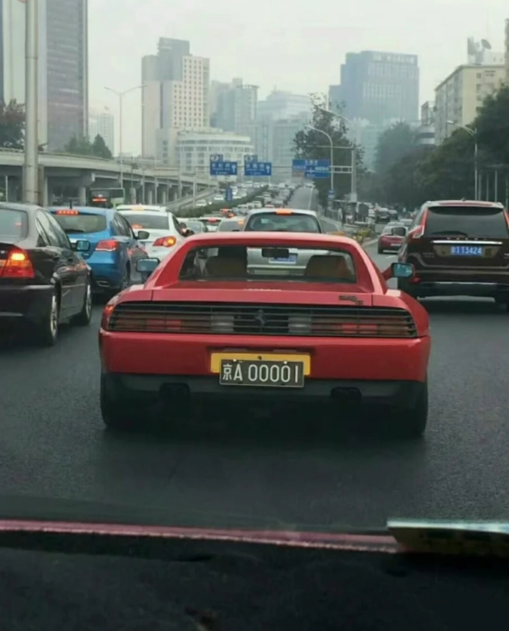 中国第一辆法拉利