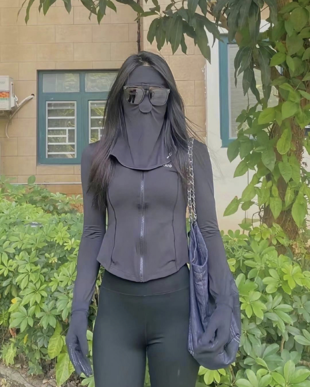 就问你够不够防晒?#趣图搞笑# #百粉