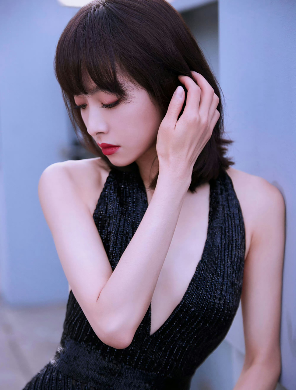 宋茜是美,不过我真怕她走着摔倒了.