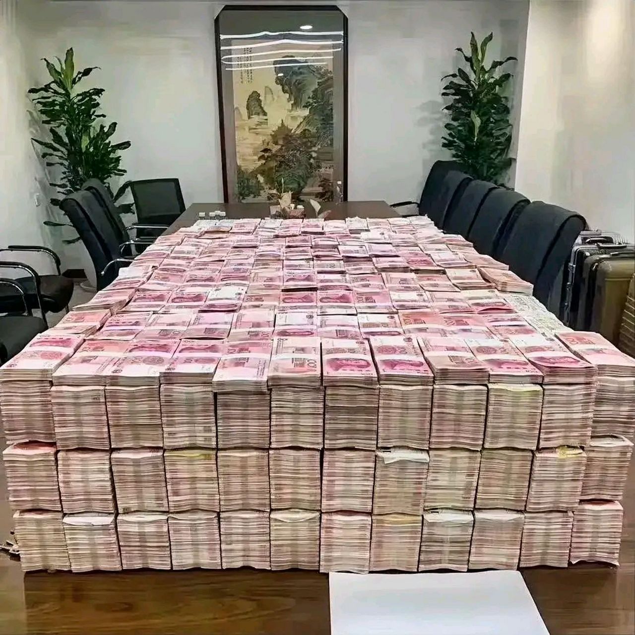 400块,可以让你做两天的电工,钳工,临时工.