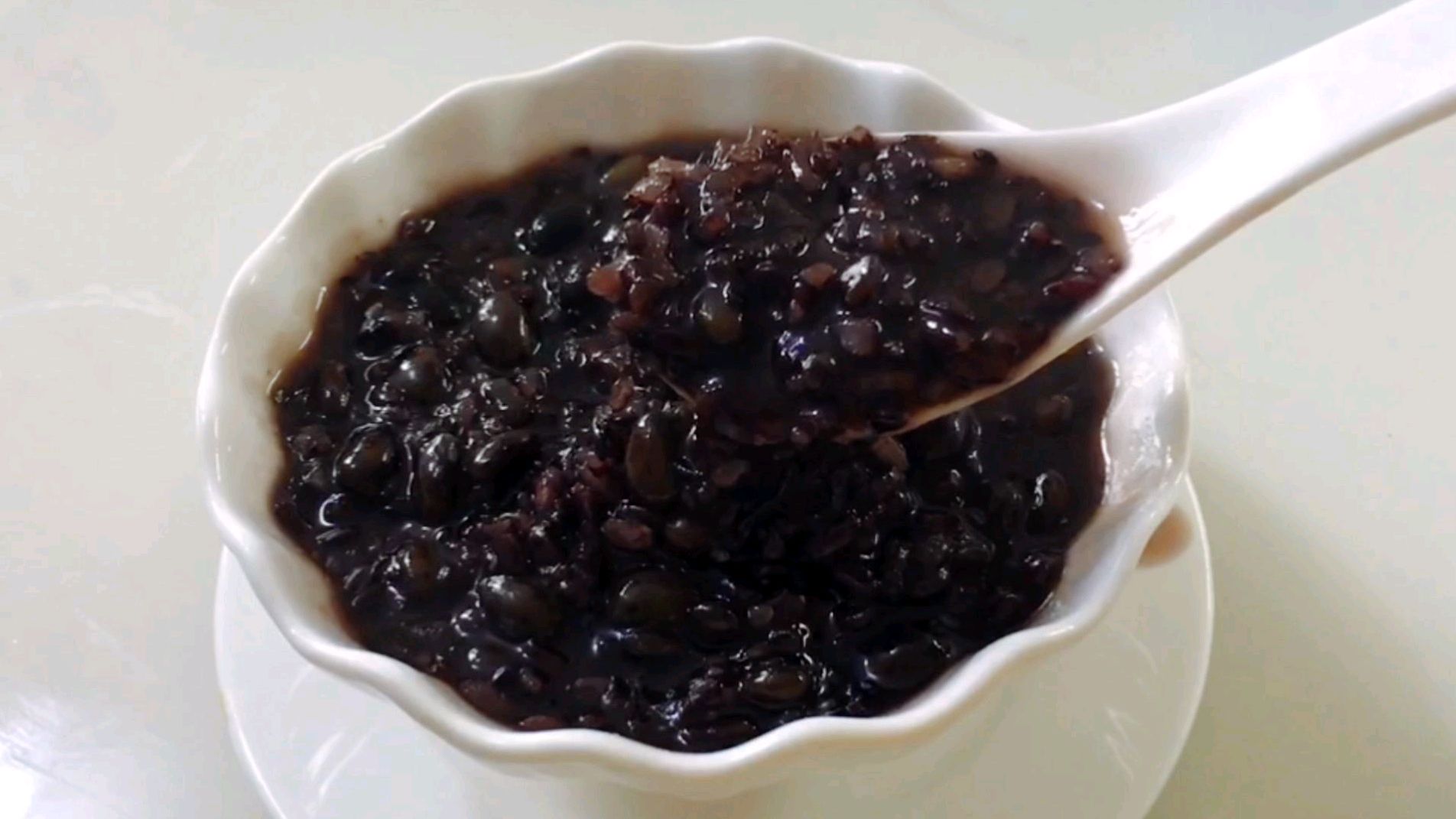 营养三黑粥,润肤补血,补肾养胃,常吃头发油亮精神好